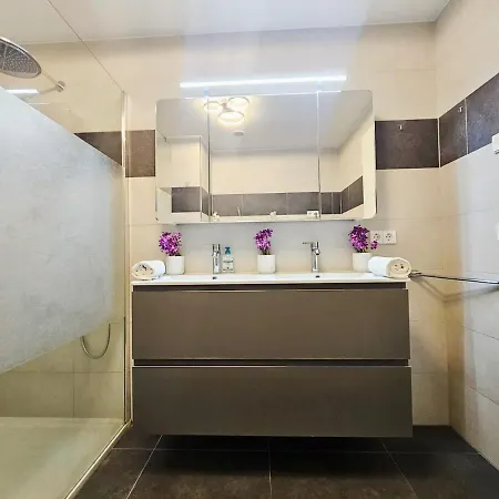 2 Bedrooms Penthouse In Center W Terrace&parking Luxemburg